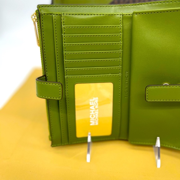 Michael Kors Hope Satchel & Double Zip Wallet - Picture 7 of 16